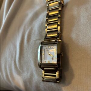 Michael Kors MK-3147 Women's Gold Tone Analog Mother of Pearl Dial Watch